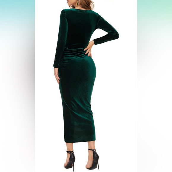 Long Sleeve Green Velvet Midi Dress - Picture 2 of 4